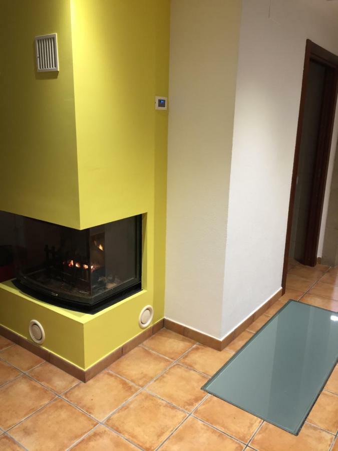 Apartamento L'Esquirol De L'Esquirol Santa María de Corcó Exterior foto